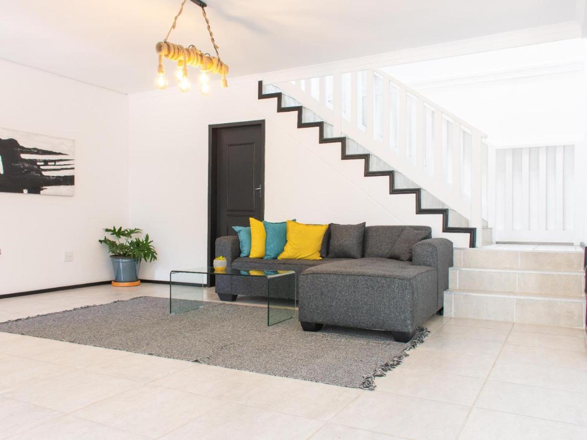 Zwelakho Furnished Apartments The Cube Йоханнесбург Экстерьер фото