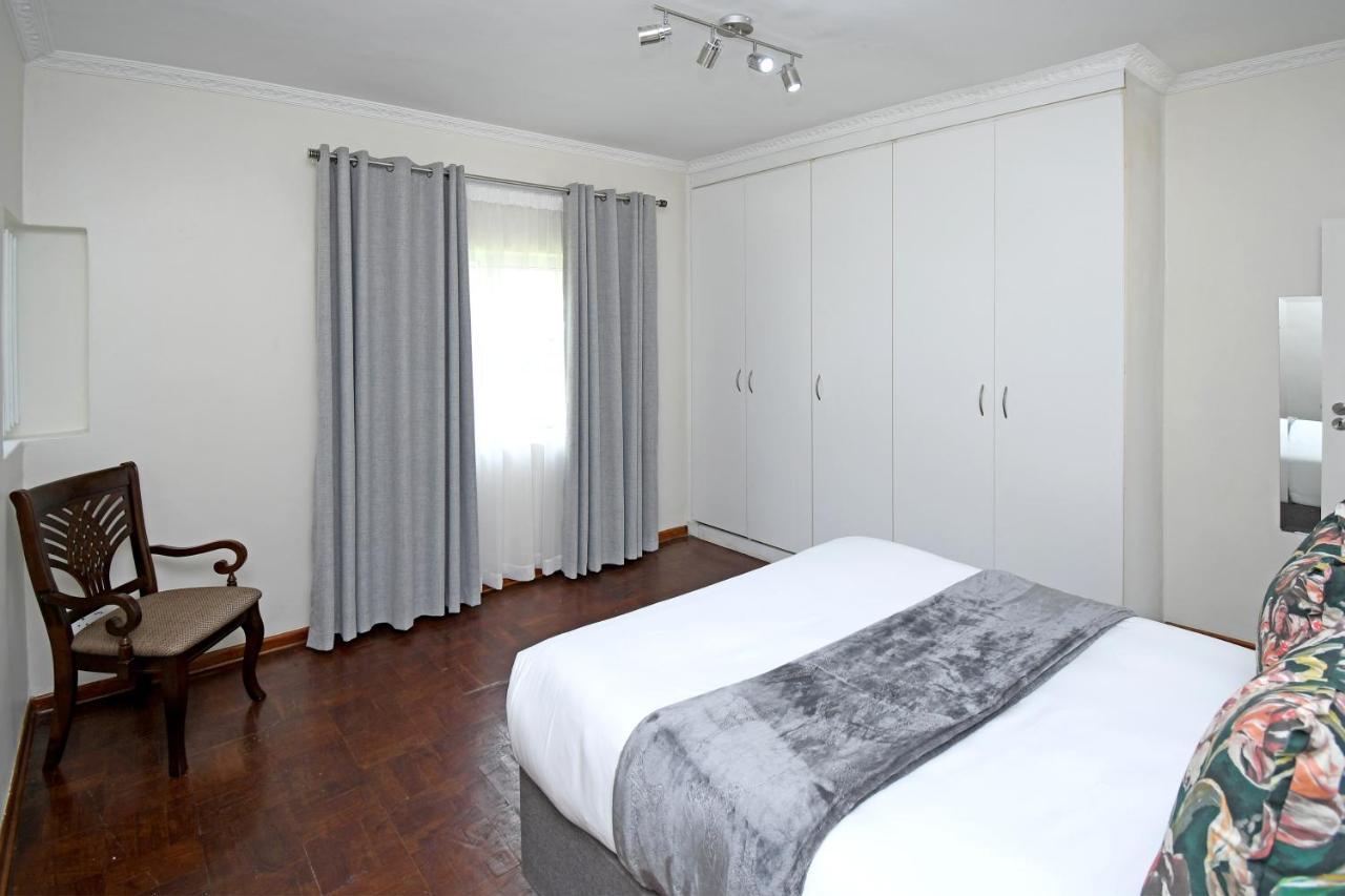 Zwelakho Furnished Apartments The Cube Йоханнесбург Экстерьер фото