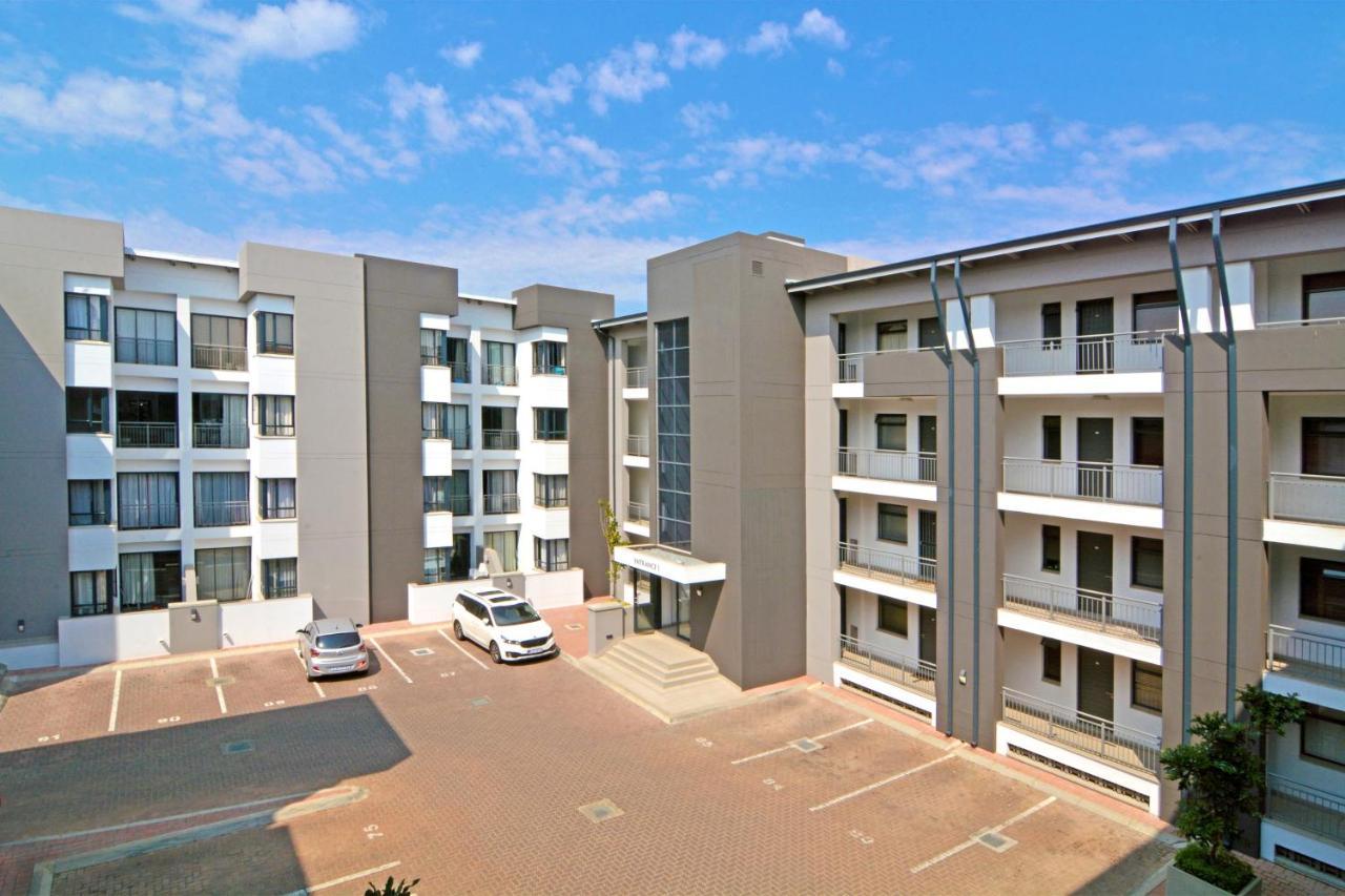 Zwelakho Furnished Apartments The Cube Йоханнесбург Экстерьер фото