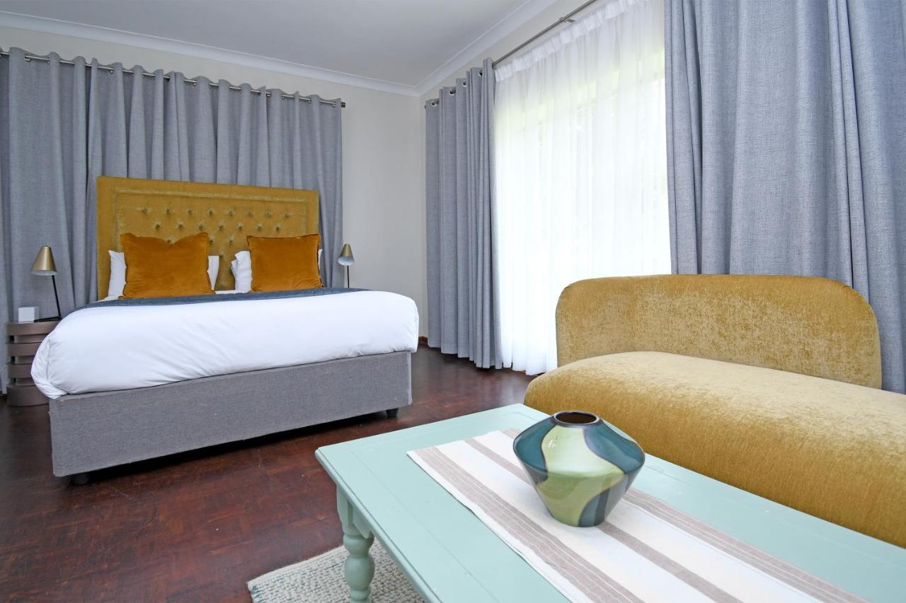 Zwelakho Furnished Apartments The Cube Йоханнесбург Экстерьер фото